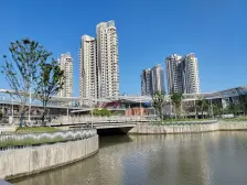 长滩江景房中间位置,南北大双阳台