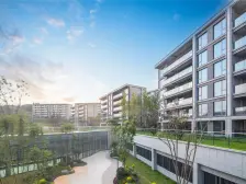 小区环境优美,安静,封闭式管理,私密性强