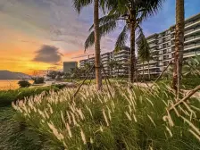 双开门独立入户。专梯专户。1楼带花园(保利半岛1号)一梯一户