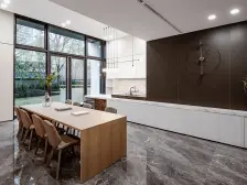 凯德淘淘云端绿境,现代高楼与生态屋顶的和谐交响