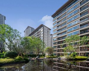 次新小区,可直接做更名,楼层佳。户型方正