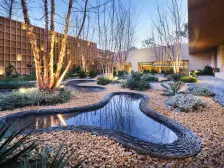 房子中间楼层,精装修,随时可以看房。