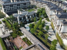 上叠带50平的花园+楼上有露台,视野开阔无遮挡