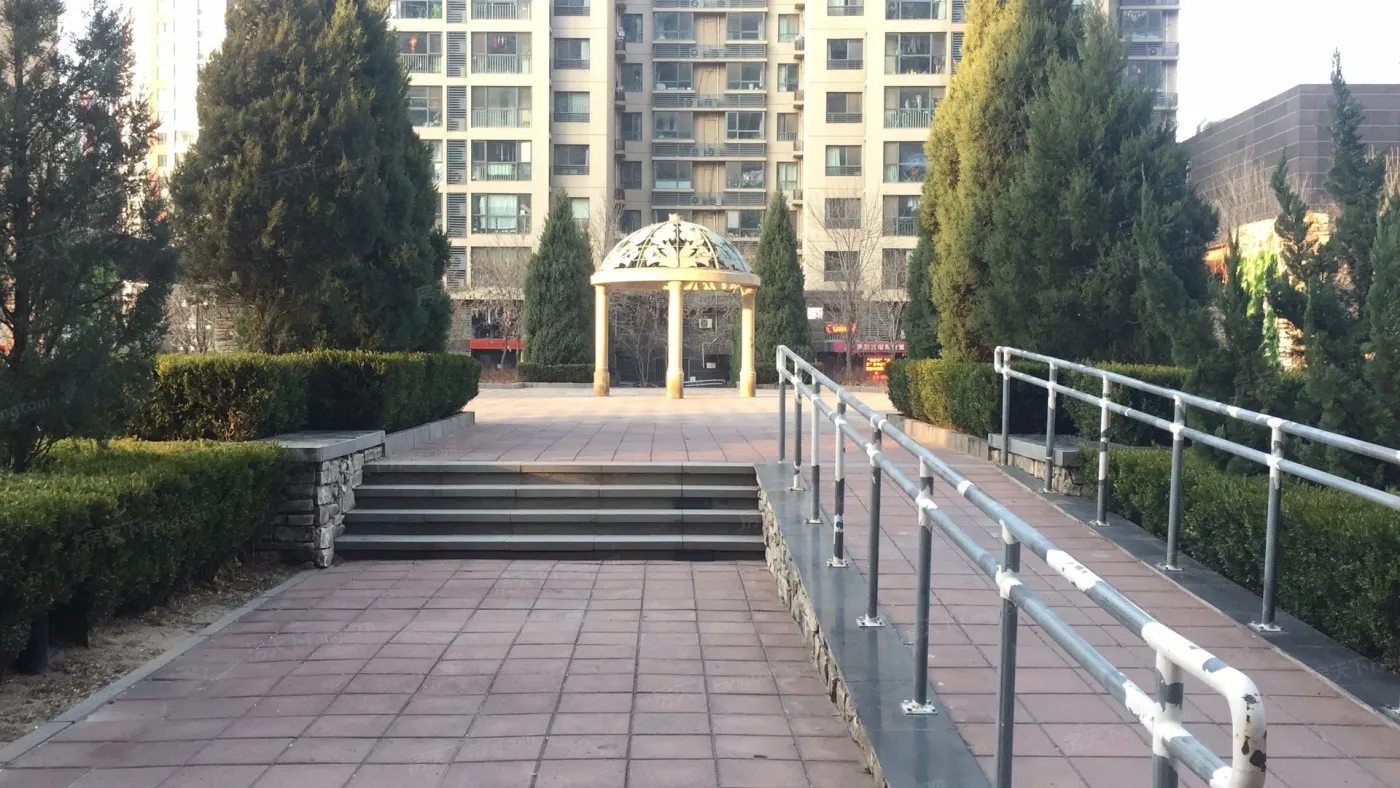 随时看房 雍景山岚 精装修 全明户型三居 业主没住带一车位