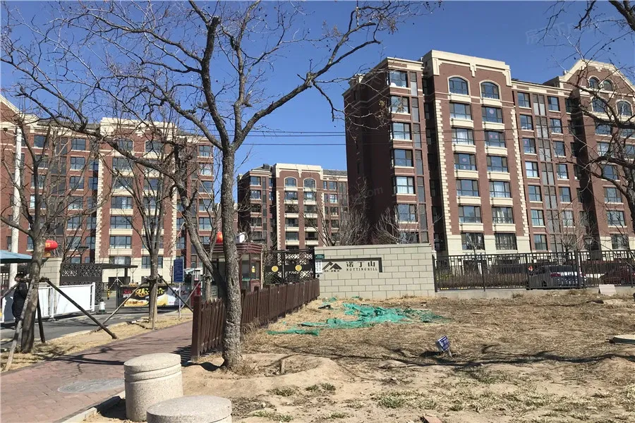 保利金融街诺丁山小区实景图