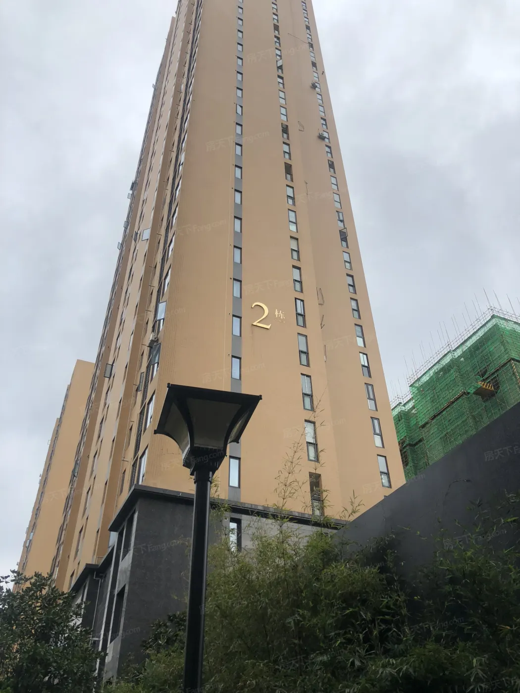 范湖地铁站旁,武汉天街,新建小区,房龄新,小区环境好