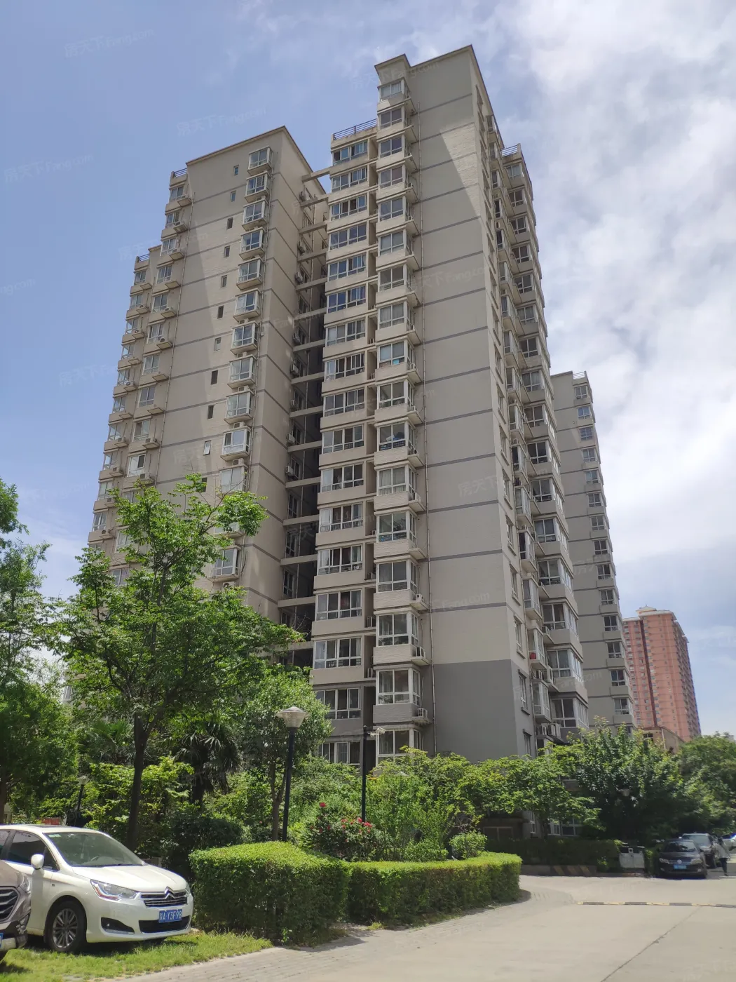 警苑小区实景图-楼盘外观