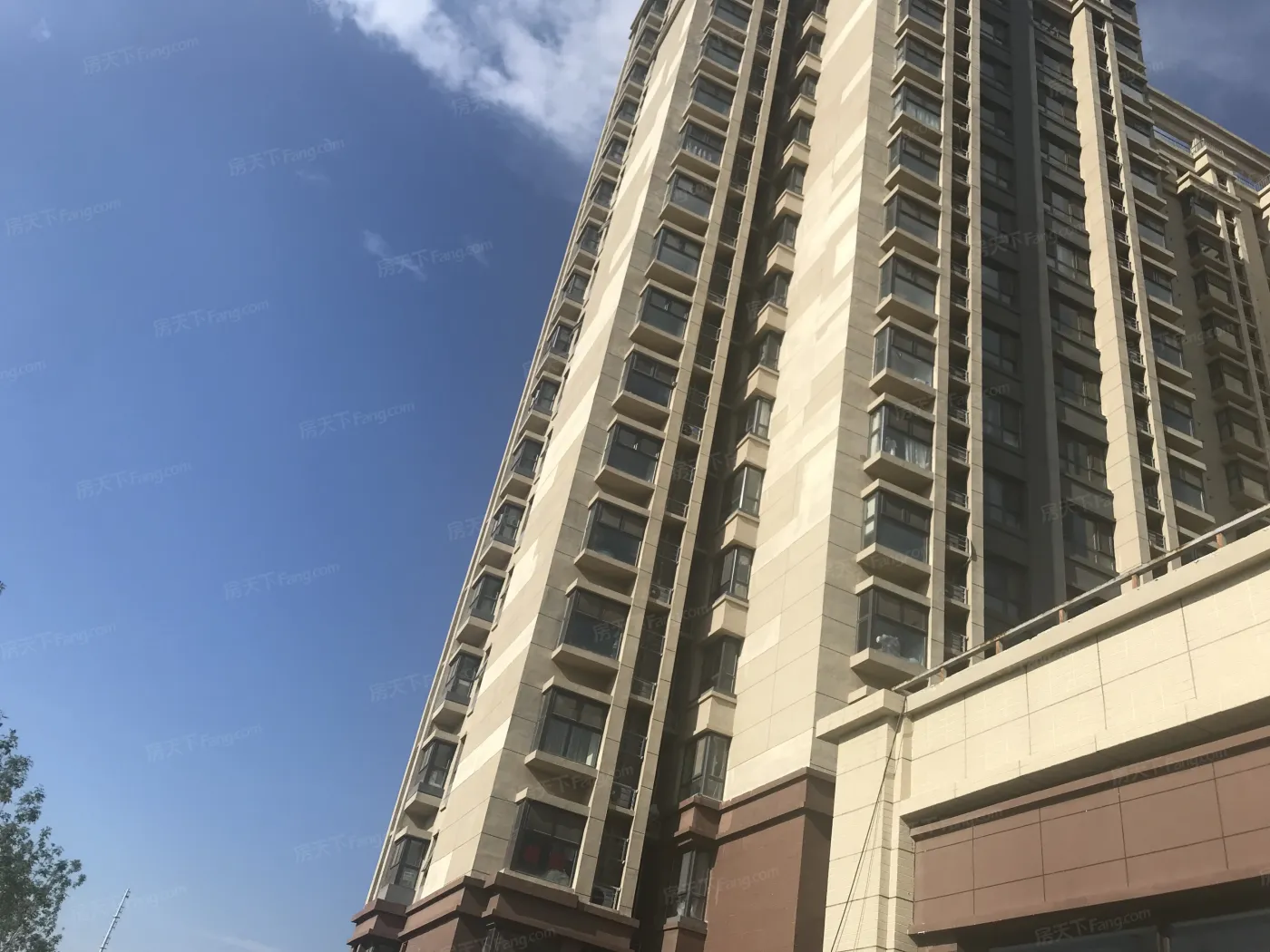 富力惠兰美居小区租房,二室一厅,六号线 物资公交俩站地 整租俩居室