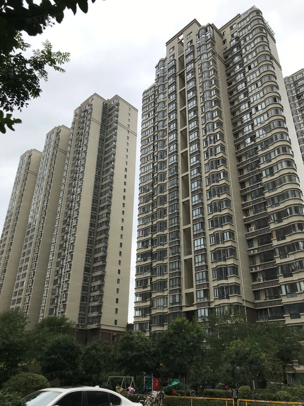 中间楼层,前面采光不遮挡,不临街,全明户型,西安高新锦业路美寓华庭