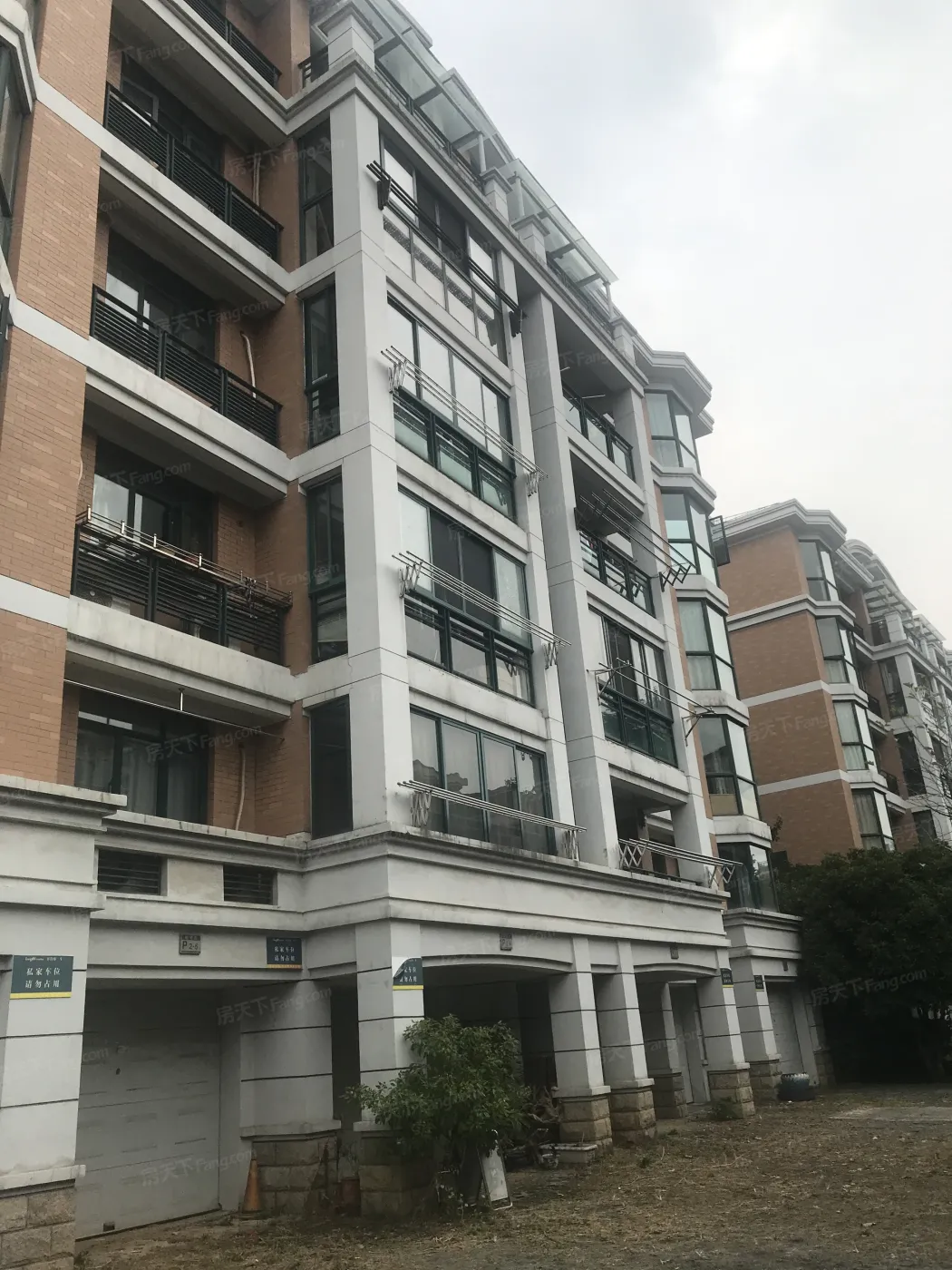 怡景花城别墅实景图-楼盘外观