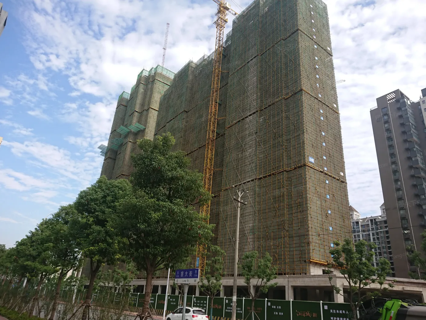 江南春城二期御境22号楼在售均价约22000元平