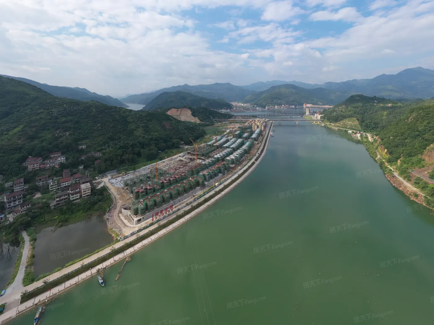 天泽·湖景庄园