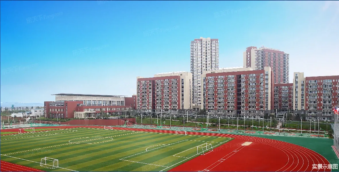 4公里,距离欧泰广场2公里,长途出行,从项