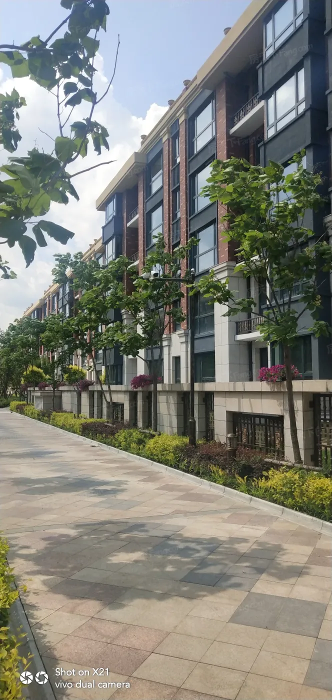 华西御园均价14500元/平方米