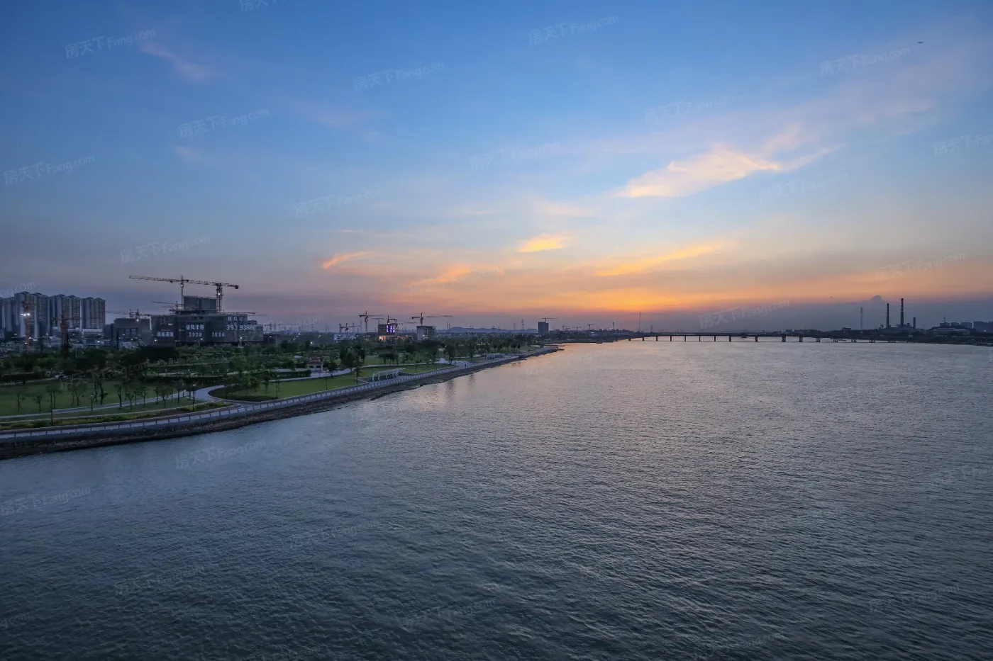 距离项目200米的蕉门水道