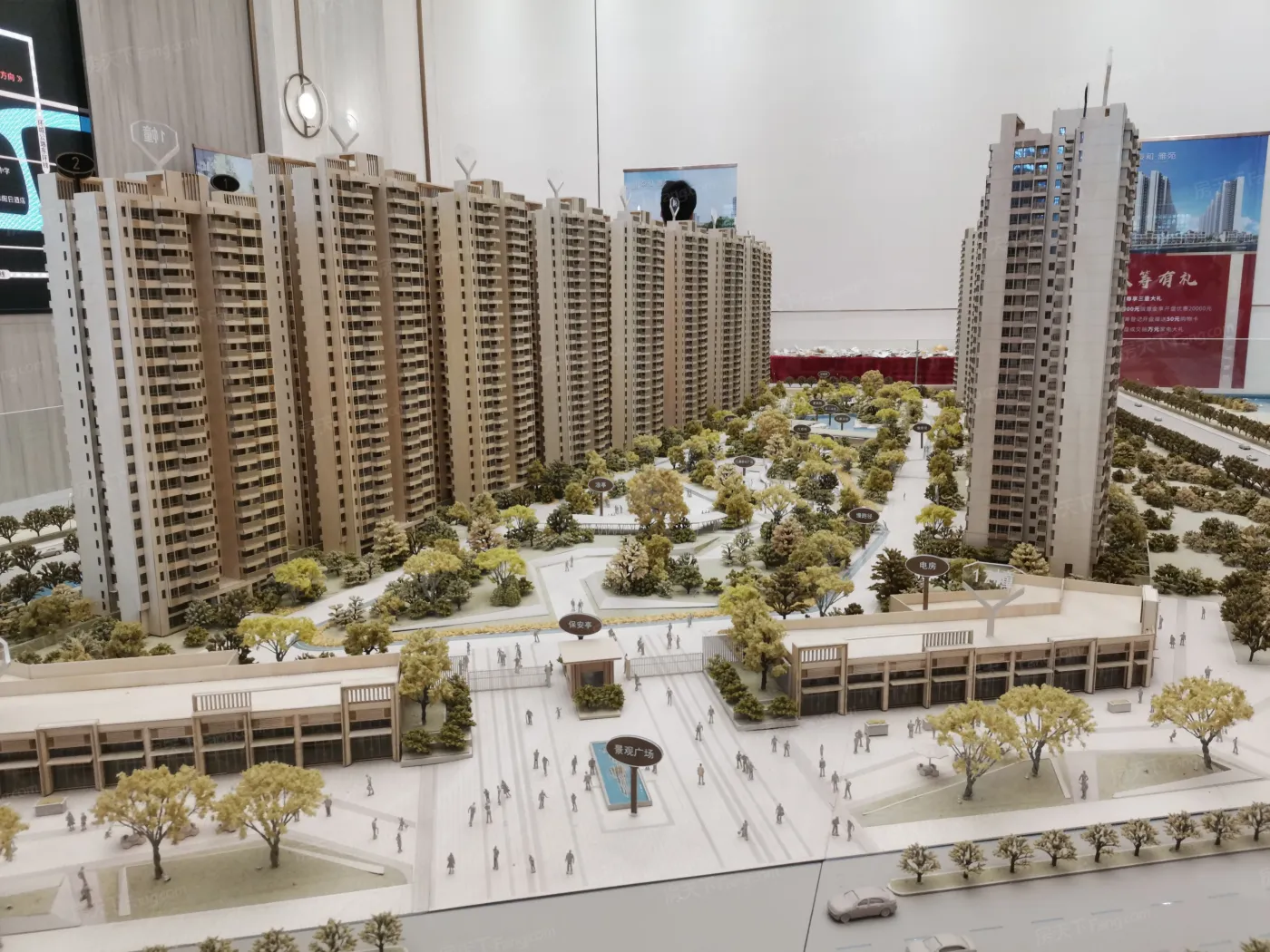 泰和雅苑位于长沙街道开平大道3号(即东汇城旁),小区占地面积60457.