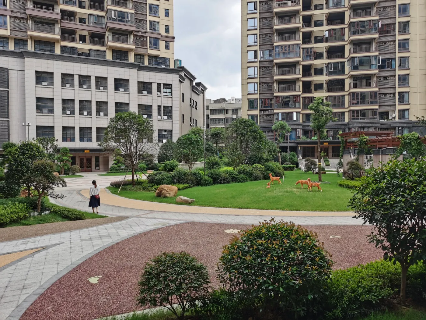 新鲜出炉帮你搜集湘潭韶山楼盘现场的最新美图