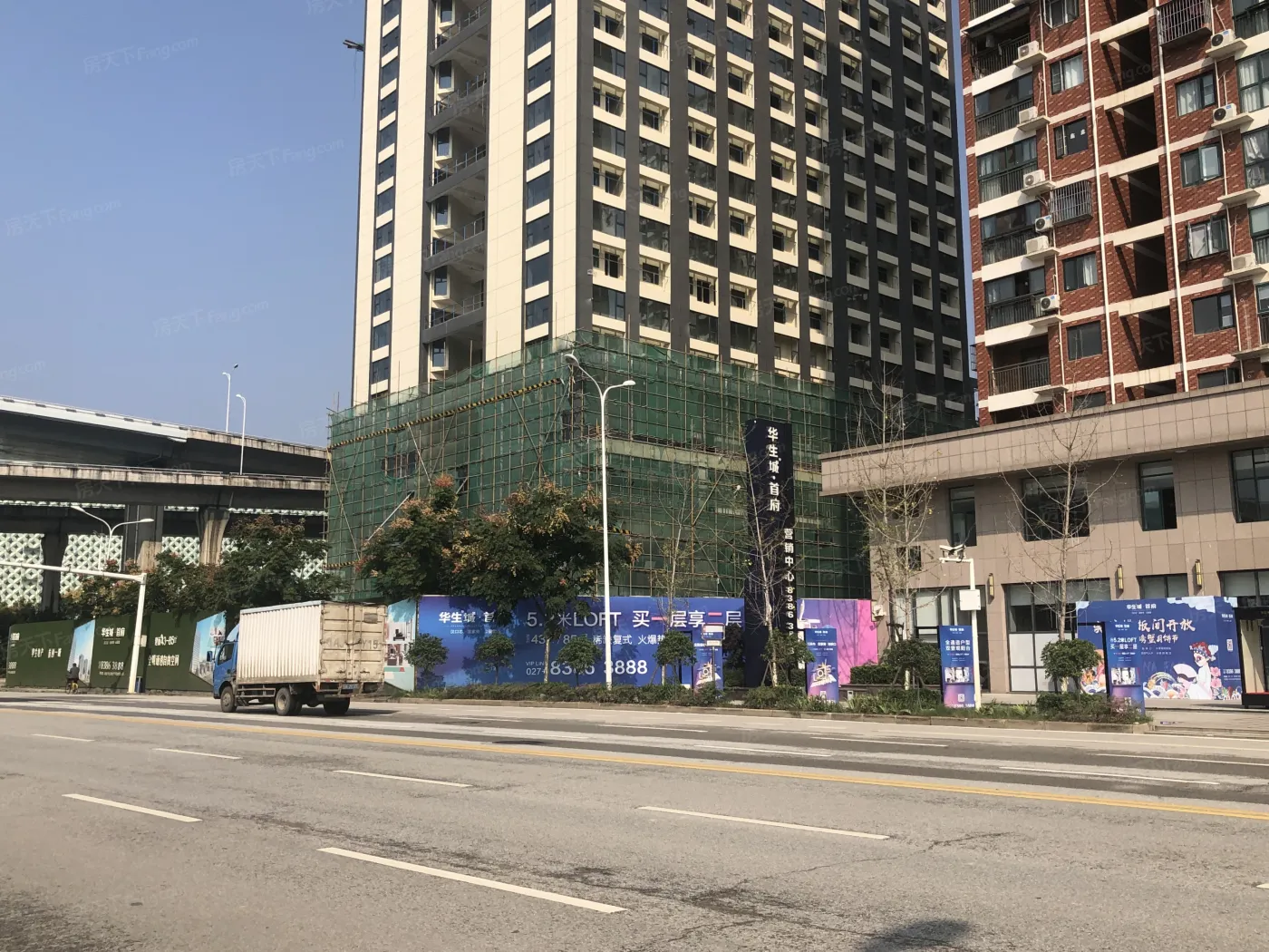 华生城首府主推建面约4385平loft
