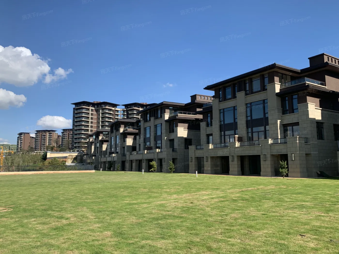 七彩云南古滇名城春风小院板式住宅在售购房享98折优惠