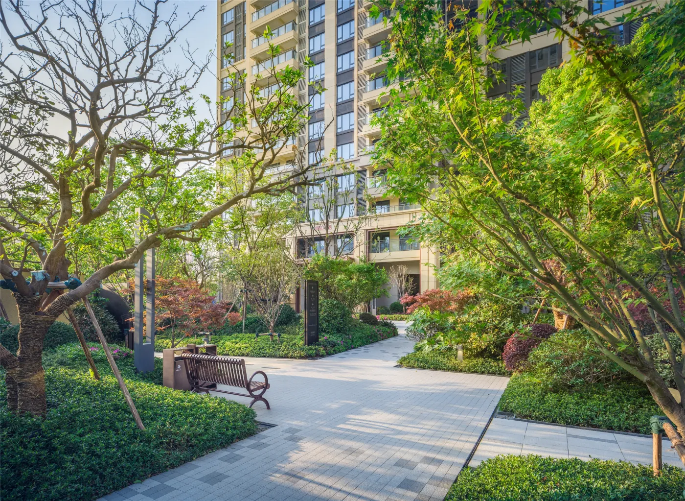 龙湖揽境建面约99140㎡天街住宅即将开盘