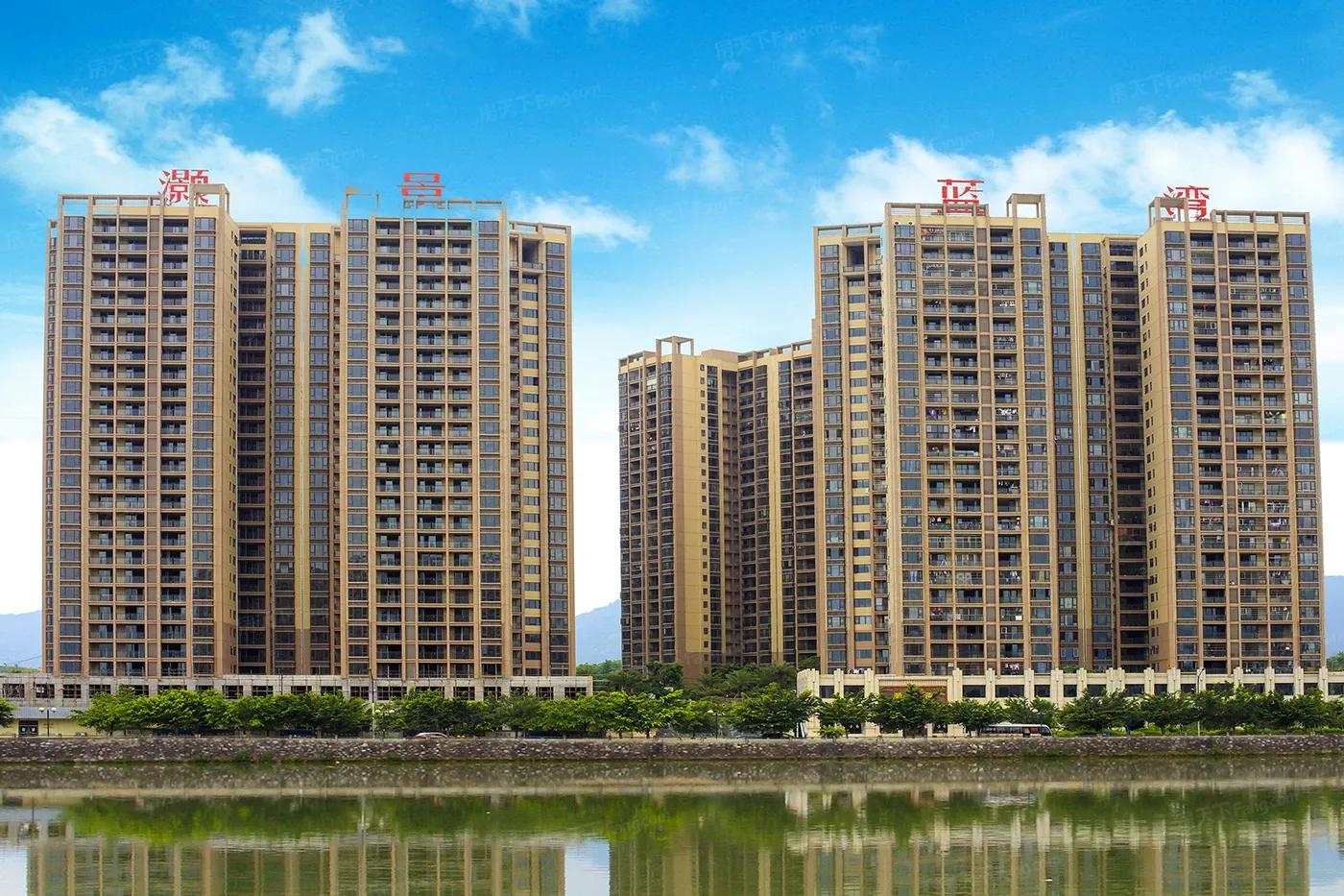 灏景蓝湾,矗立于乐昌河南武江河畔,武江桥和乐梅桥之间江岸地块,尽揽