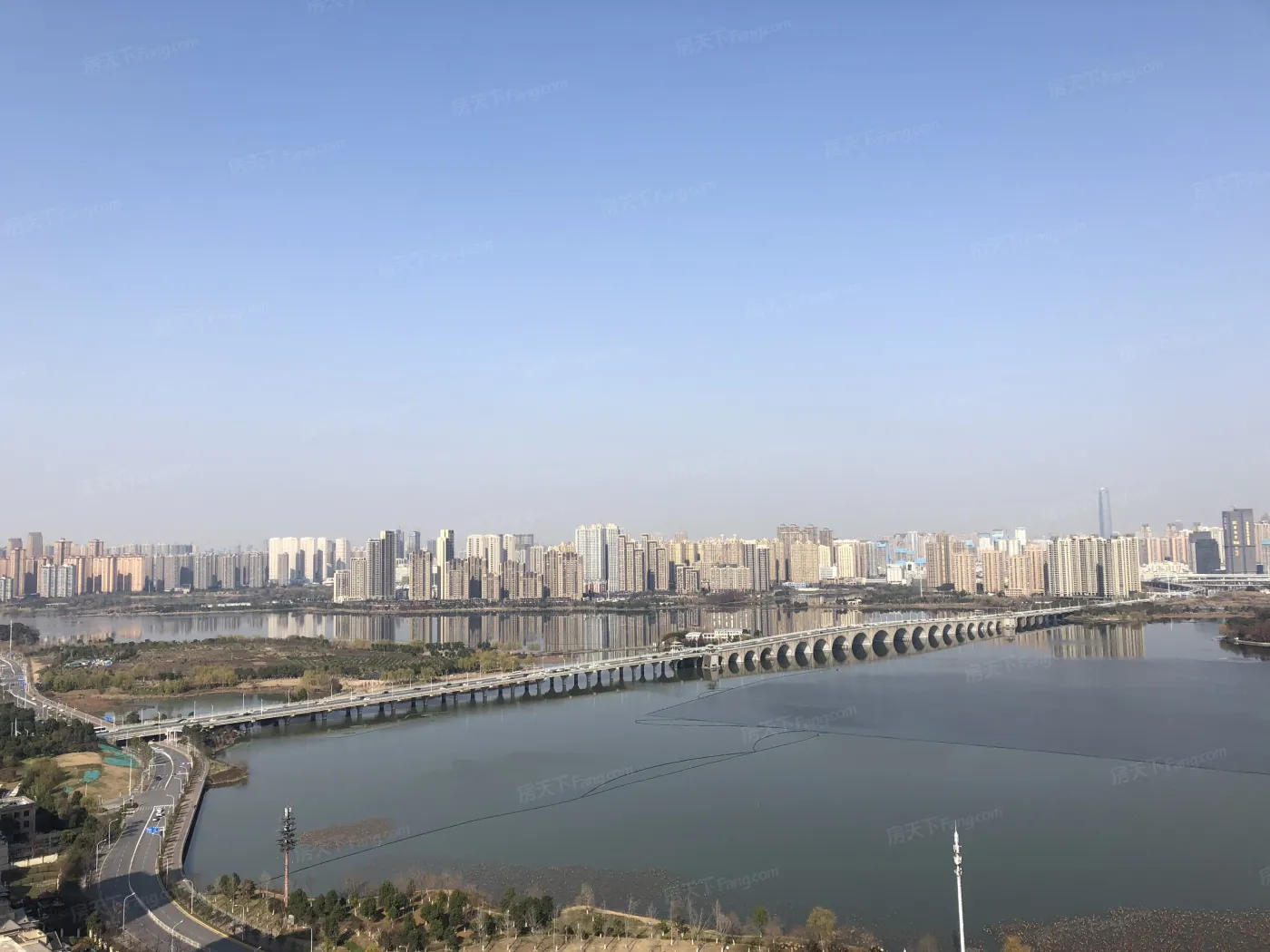 蓝天湖岸主推建面约179,185平瞰湖大平层_蓝天湖岸-武汉房天下