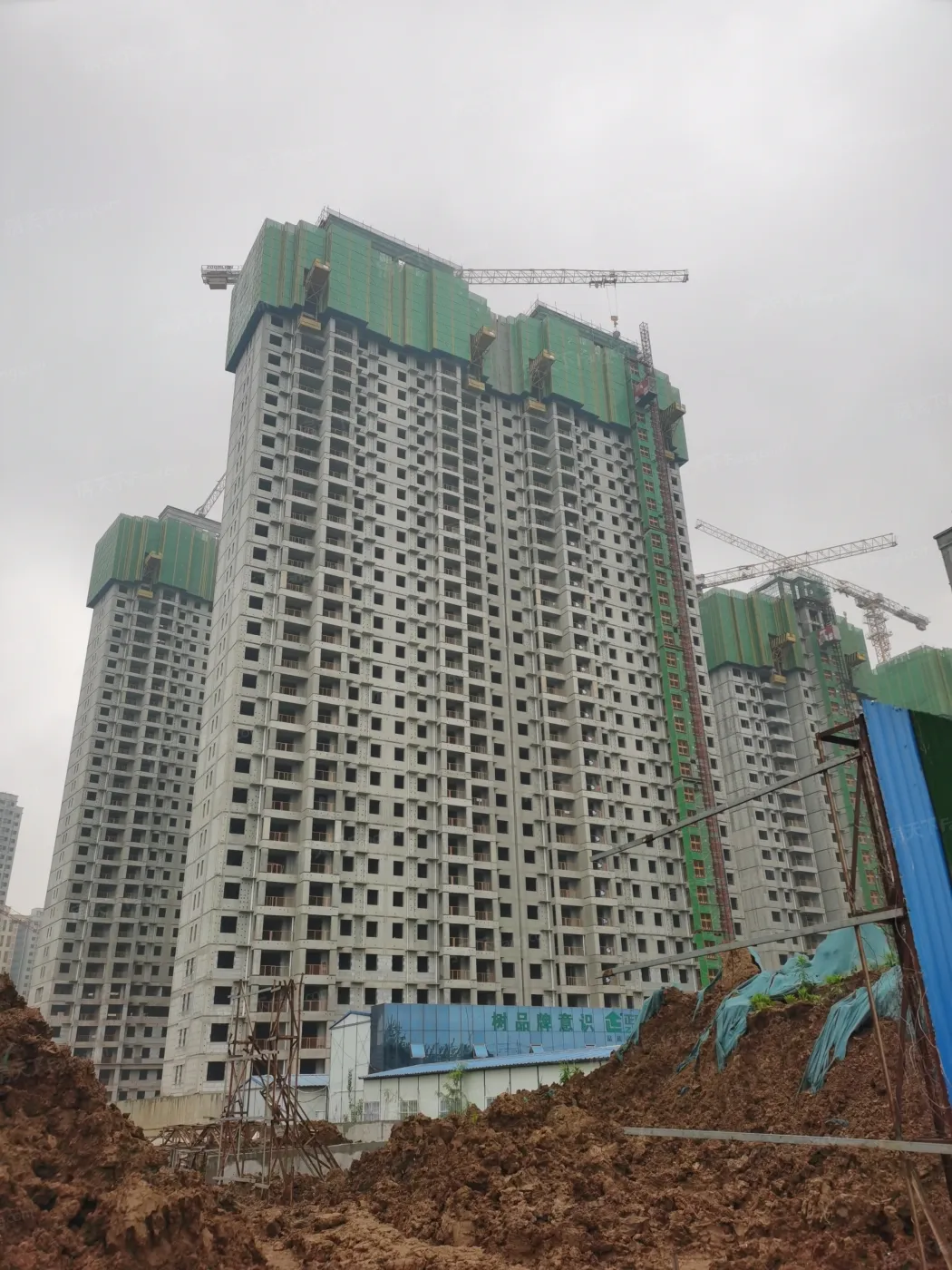 正商书香华府少量价格约10000元/平起房源在售