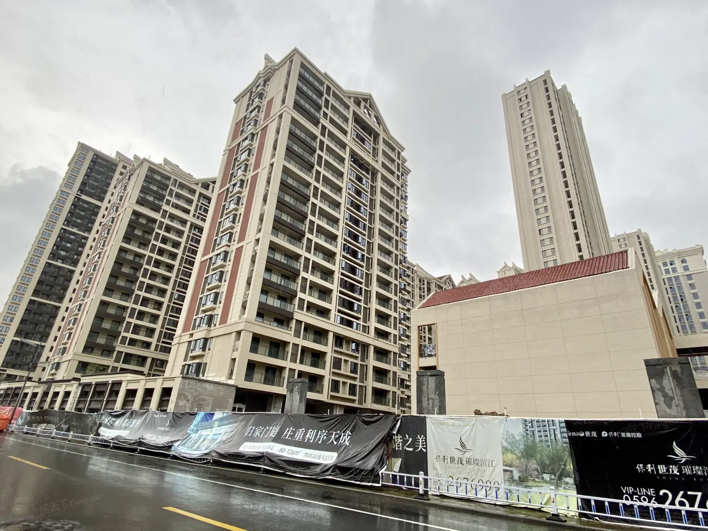 保利世茂璀璨滨江买房,找人气置业顾问更安心!