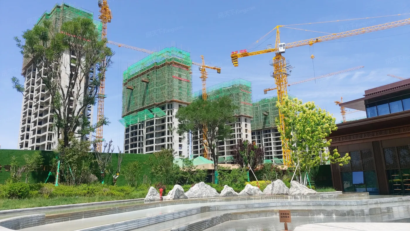 龙记观园位于西峰区庆化大道北段利源小区对面,小区占地面积69622.