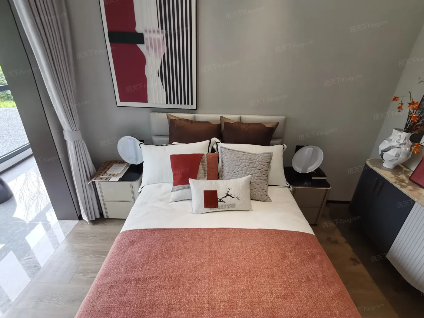 滨江郦城在售面积段82平143平