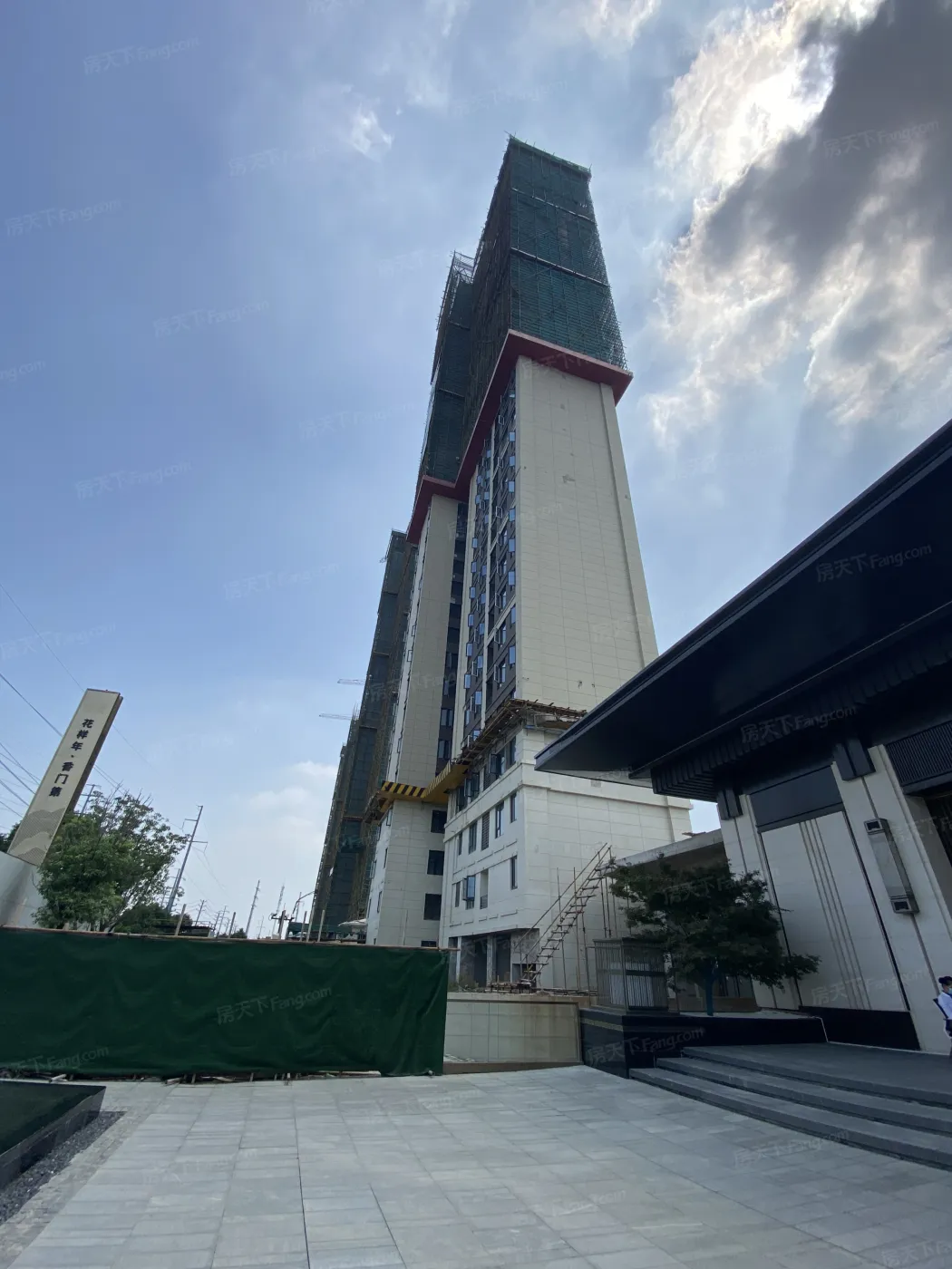 花样年·香门第楼盘地址:葛店经济开发区创业大道与人民路交汇处,售楼
