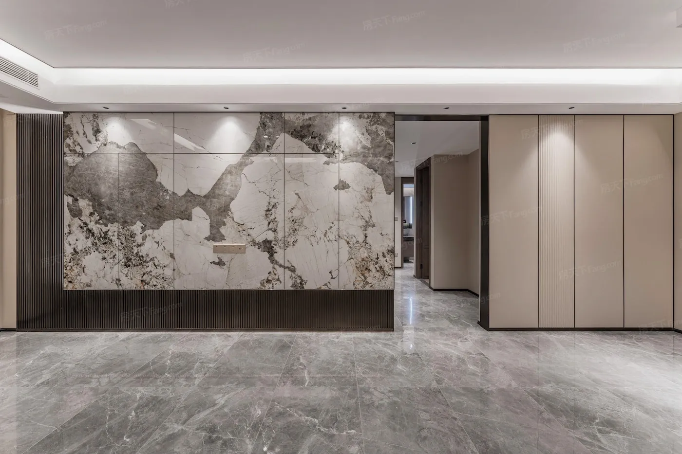 金地汉口峯汇主推建面约120186平米房源