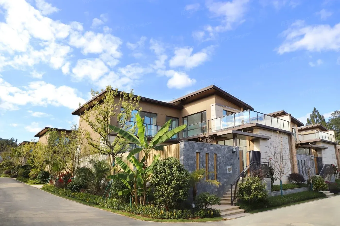 华侨城·梦幻腾冲小镇 打造康养旅居产品