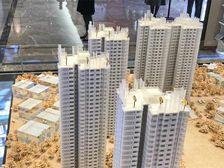 湖心路 东方威尼城 毛坯2房 好楼层 南向 无抵押随时看