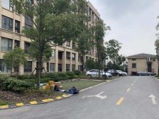 次新小区,法式别墅,一手买进,从未入住,随时可以看