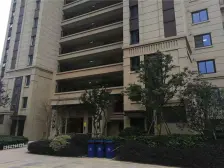 尹山湖次新小区 刚需小三房 高楼层 视野开阔