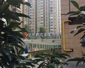 印象城旁空中别墅地暖精装拎包入住
