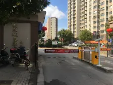 满二税费少,临河采光充足,精装,业主诚心出售