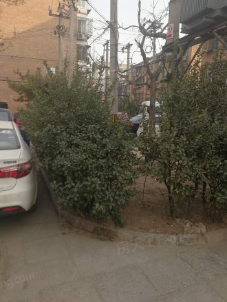 泥洼路5号院实景图