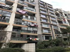 东沙湖湖景三室两厅,做了隔音玻璃,全屋地暖,诚心出售