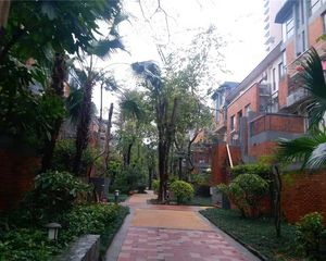 高层南北对流,小区中间位置,业主诚意出售