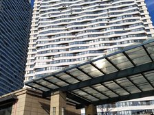 方远滨江国际C区一室一厅楼层适中不挡光不冷山。