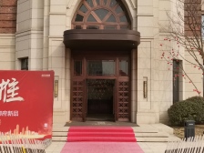 洋房上叠,南北双露台,安静位置视野好,可使用空间大