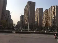 绿地悦城F区 南北通透,采光好 中间楼层