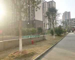 房东因工作调动需要置换,现在底价出售