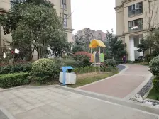 全新装修没有住过 东端户 业主诚心出售