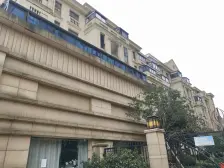 友邦精装洋房,房东诚心出售,*大露台,使用面积大