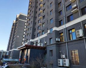 金宇砖石 精装修56平75万 拎包入住 五年外房本