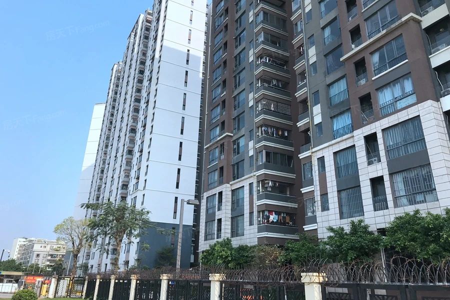 万科沁园(业主急售)送车位 三房两卫 南向,佛山顺德伦教万科沁园二手