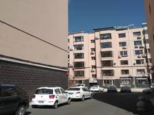 此房采光好,前后无遮挡,,居住环境安全....